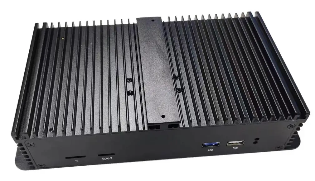 AIBox07 后面板，含 TF 卡、M.2 和两路 USB